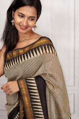 Vibrant Green Pallu Cotton Saree with Golden Border