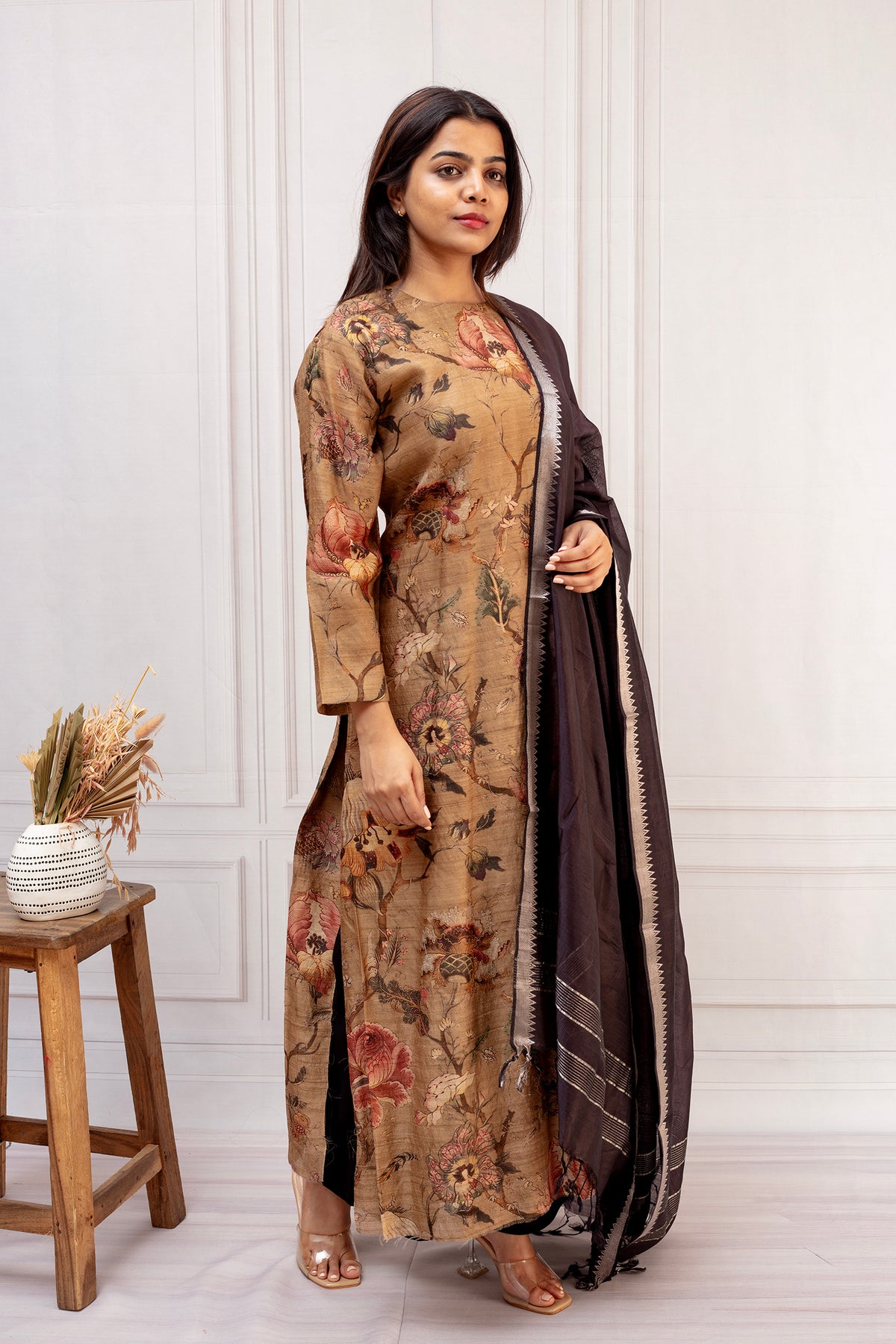 Vintage Floral Tussar Silk Kurta with Deep Charcoal Mangalgiri Dupatta