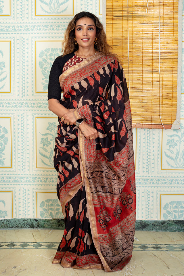 Elegant Black & Rust Maheswari Silk Saree