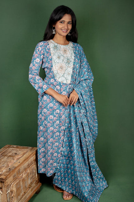 Blue Block Print Cotton Kurtha Set with Cotton Bloack Print Dupatta